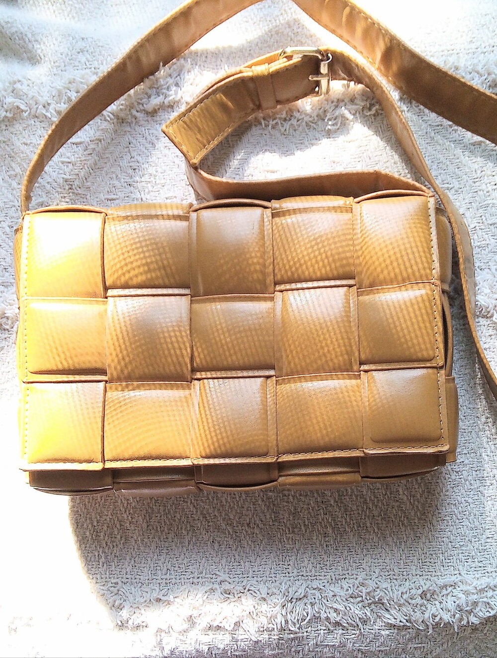Handbag - Picture 1 of 8